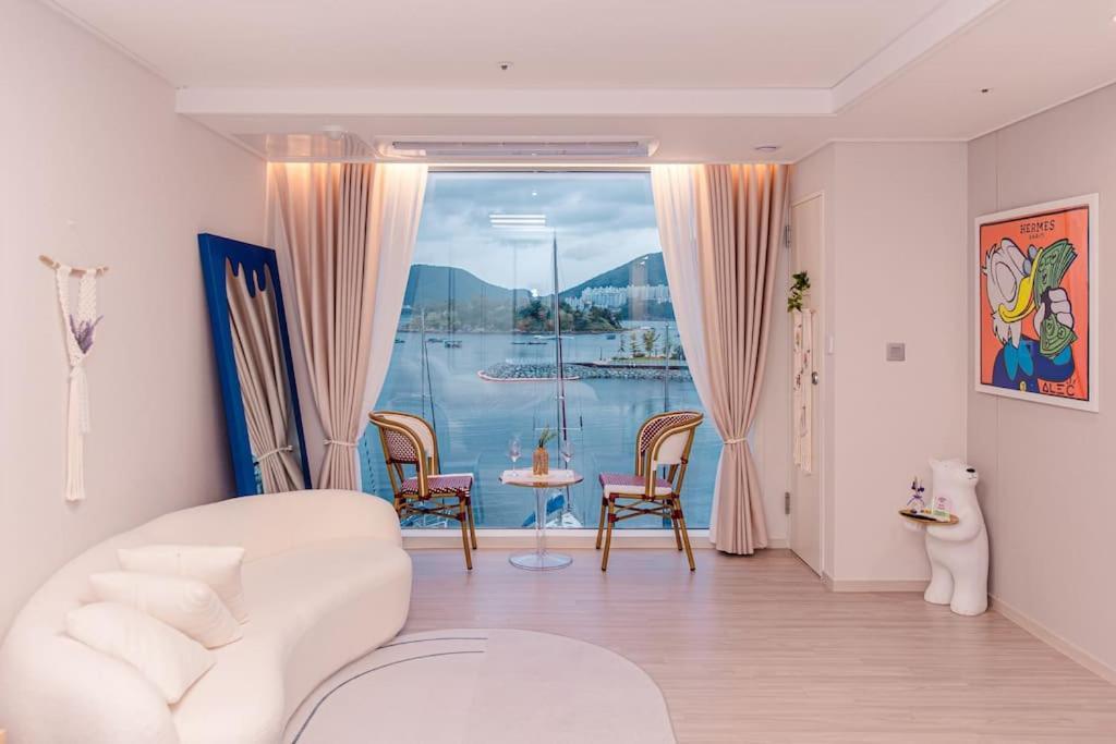 The Castle Ocean Suite Yeosu Luaran gambar